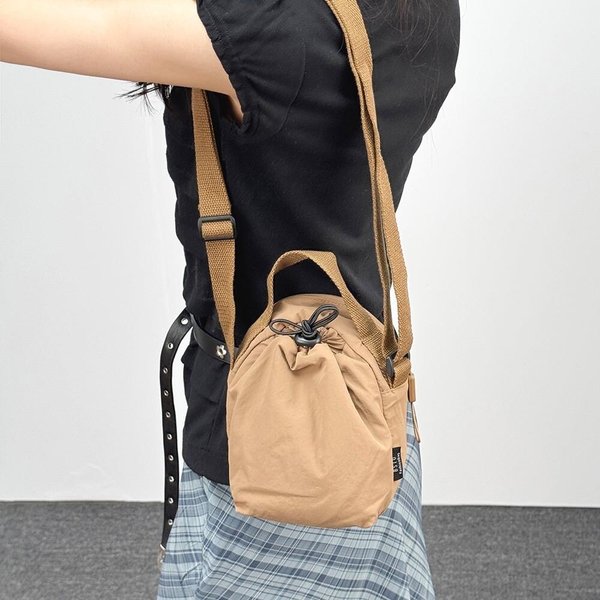 [옷자락] 여성 심플 면혼방 미니 크로스백 스트랩 조임끈