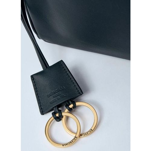 https://image-cdn.trenbe.com/product-images/1740553048066_21100960c300760923d38b98514211c2_3.jpeg