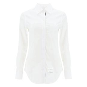 여성 fitted shirt in poplin White