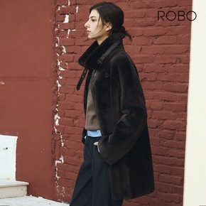 로보 25FW 리버시블 넥벨트 더블 하프 무스탕