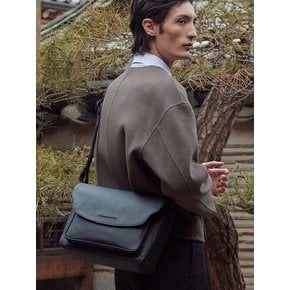 NO.53 RIALTO MESSENGER_BLACK