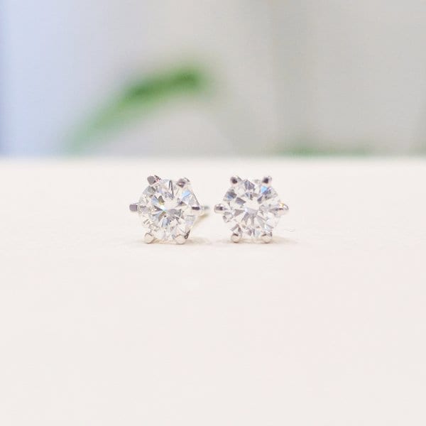 [부산점] 퓨리타3C 다이아 귀걸이 211600045