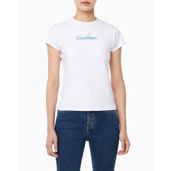 Calvin Klein Jeans 여성 슬림 스크립 CK로고 반팔 티셔츠(47B828G)