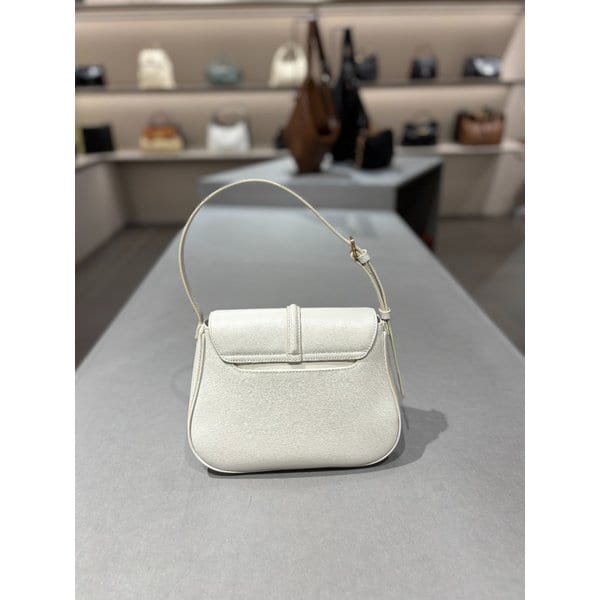 [파주점] 마농 숄더백 25 (Manon Shoulder) RCBSX25112IVX