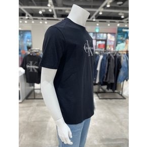 [파주점] [캘빈클라인진]남여공용 CK 세미 슬림핏 모노그램 로고 반팔 티셔츠 4RB861G-UB1