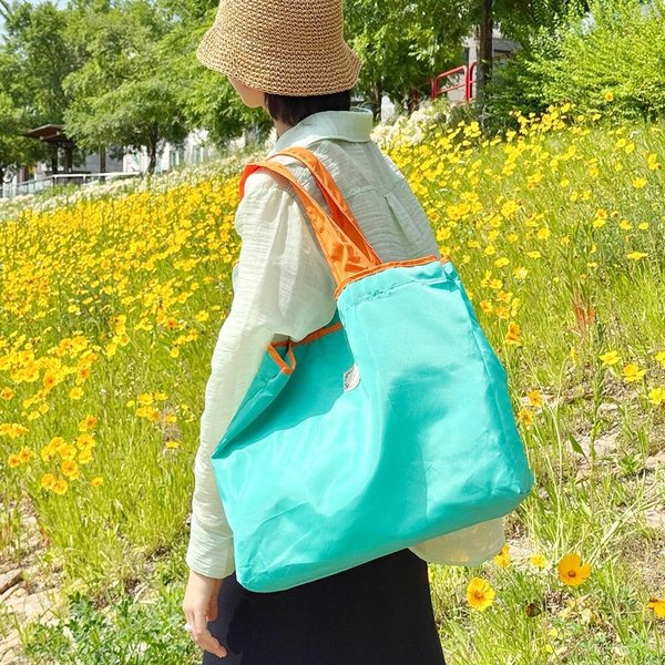 [옷자락] 여성 화려한 배색 경량 숄더 수납가방