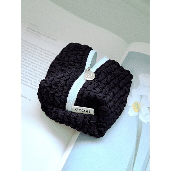 Wrinkle Pomi Pouch - Black