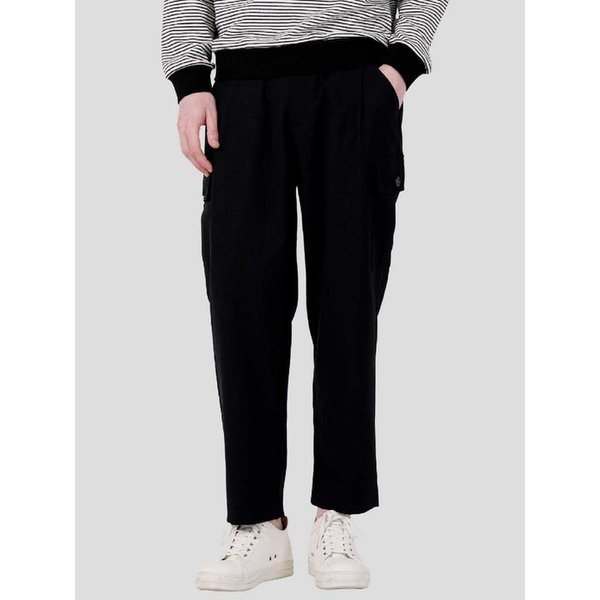 원턱 스트레이트 카고 E밴딩 팬츠 CXS23WWPTA85 BLA