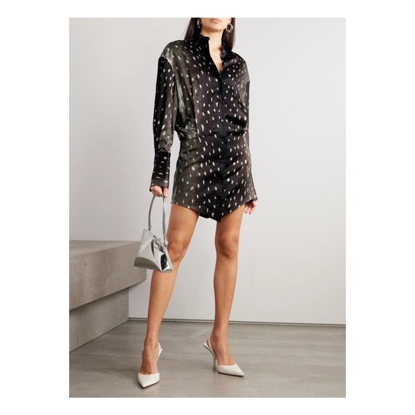 실비에 비대칭 치타 프린트 새틴 트윌 미니 셔츠 드레스 브라운 1647597335363796