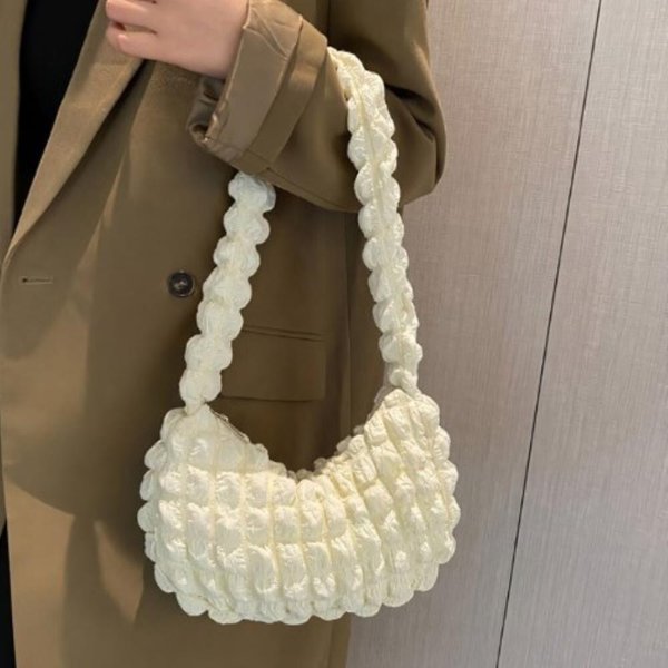 [옷자락] 여성 러블리 몽글 퀄팅 미니 숄더백