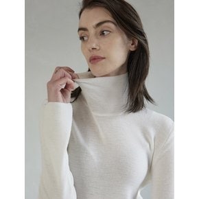 Premium Wool Turtleneck Knit Ivory