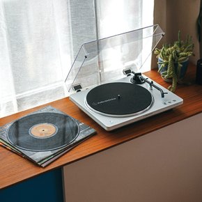 오디오테크니카 AT-LP70XBT 화이트 실버 블루투스 턴테이블 자동 벨트 드라이브 무선