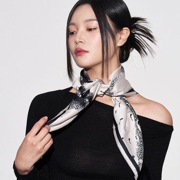 리끌로우 LEEV SCARF BLACK 스카프