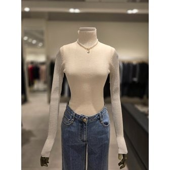 지고트 [파주점] 울 프릴넥 풀오버 니트 JRAA1PO573