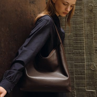 로서울 Pulpy hobo bag Umber