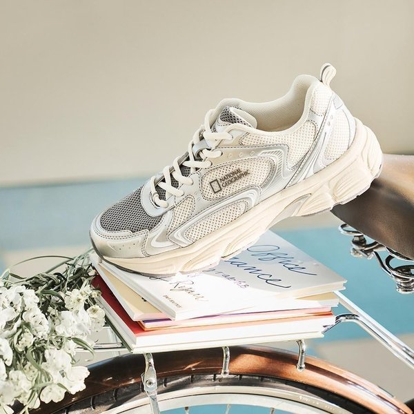 [시흥점] 255USN013 컨투어 프리즈 스니커즈