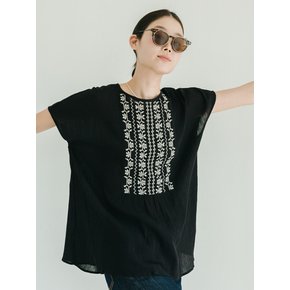 Embroidery Loose Black Blouse