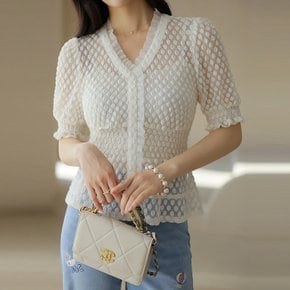 [루이스엔젤] 멜리아 시스루 엠보 도트 쟈가드 레이스 허리 스모킹 페플럼 블라우스