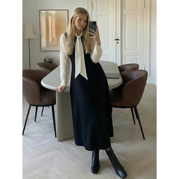 슬리브리스 플레어 미디 드레스_BLACK