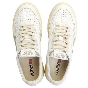 오트리 남성 메달리스트 스니커즈 AULM LL15 WHT WHT 27176493