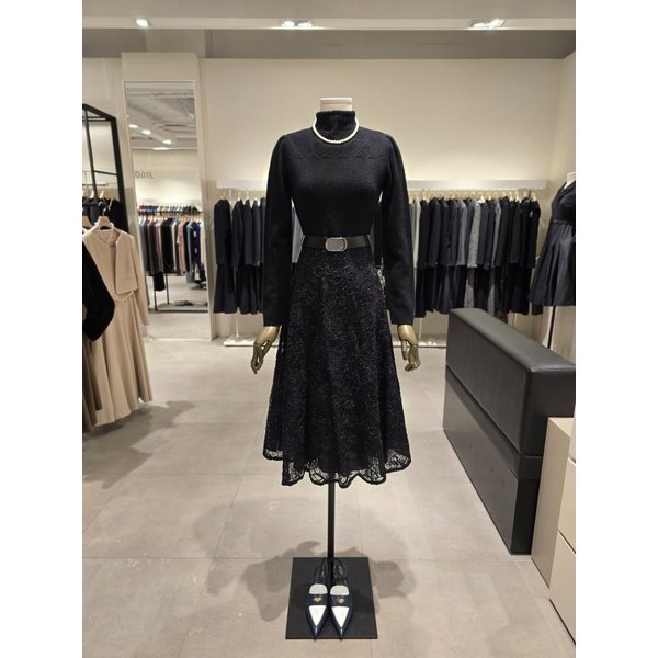 [파주점] 플레어 자수 레이스 니트 원피스 JR1A1OP051