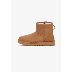 4996013 UGG CLASSIC MINI ZIP - Winter boots chestnut