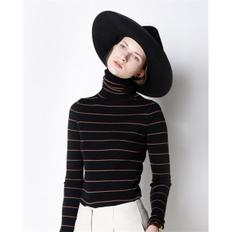 CAARA Mirro Turtleneck Top