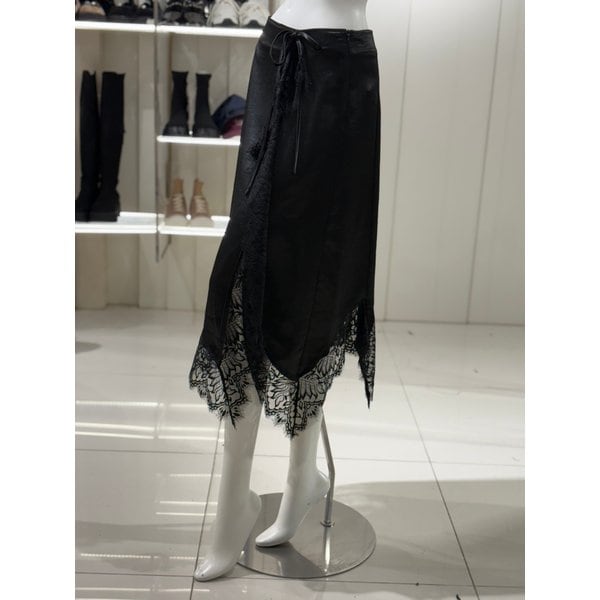 [파주점] 레이스 패치 새틴 스커트 (ER4OSK52)