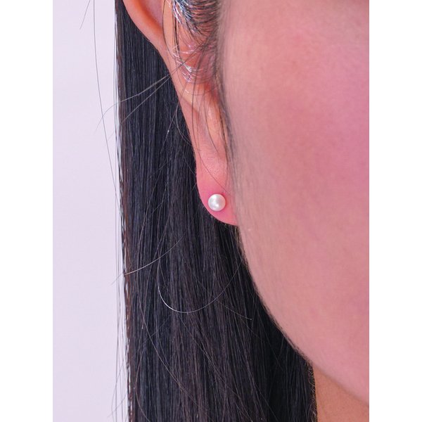 Small Point Pearl Earrings (3mm)