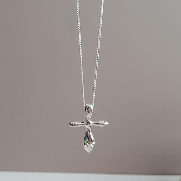 [옷자락] 여성용 실버 크로스 목걸이