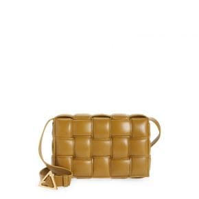 우먼 Bottega Veneta 패디드 카세트백 Acorn 골드 7841504