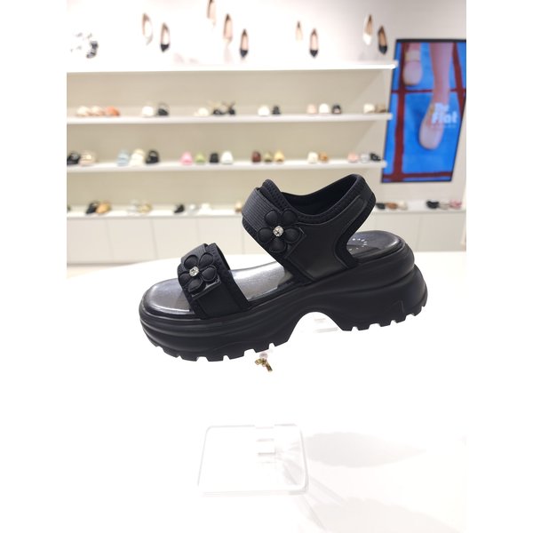 [부산점] [바바라] 6cm 벨크로 큐빅장식 스트랩 샌들 AAJ421