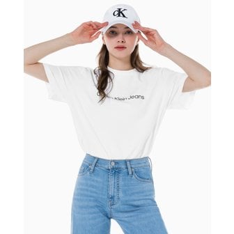 Calvin Klein Jeans [파주점] [캘빈클라인진]CK진여성 보이프렌드 핏 로고 반팔 티셔츠(J218909-YAF)