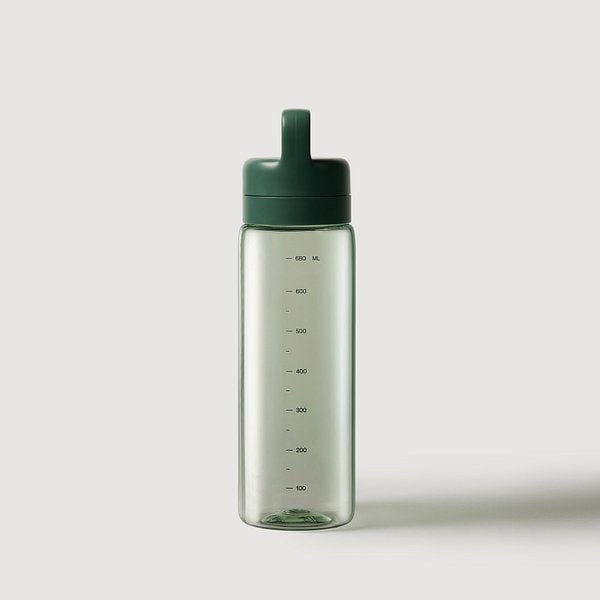 거름망이 있는 손잡이 트라이탄 물병 750ml 그린 J70N904078900