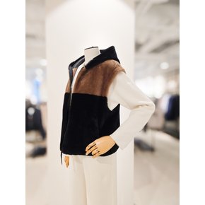 [파주점] [더아이잗컬렉션]컬러 블럭 무스탕 후디드 집업 베스트 CRCAFSV81