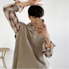  [라일리] Rly 남자 2컬러 데이트룩 가을 무드 카라 단추 니트조끼 (23582977)