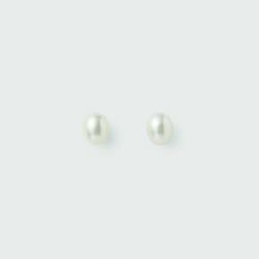 Oval Pearl Earrings, Medium (EL047)