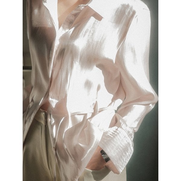 샌드글로시 스트랩 블라우스(베이지)