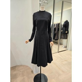 플라스틱아일랜드 [부산점] 반하이넥 우븐배색 원피스(PQ1WO202)O