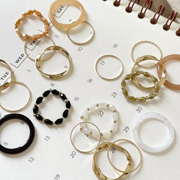 [옷자락] 여자 호마이카 아크릴 레이어드 비즈 5개 세트 반지