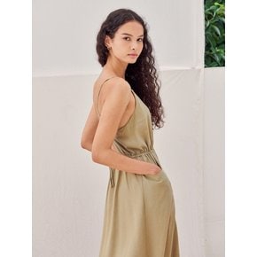 Simple neckline back-open dress