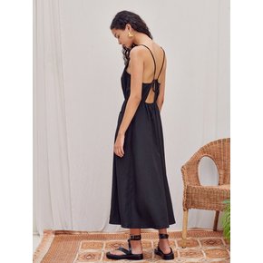 Simple neckline back-open dress