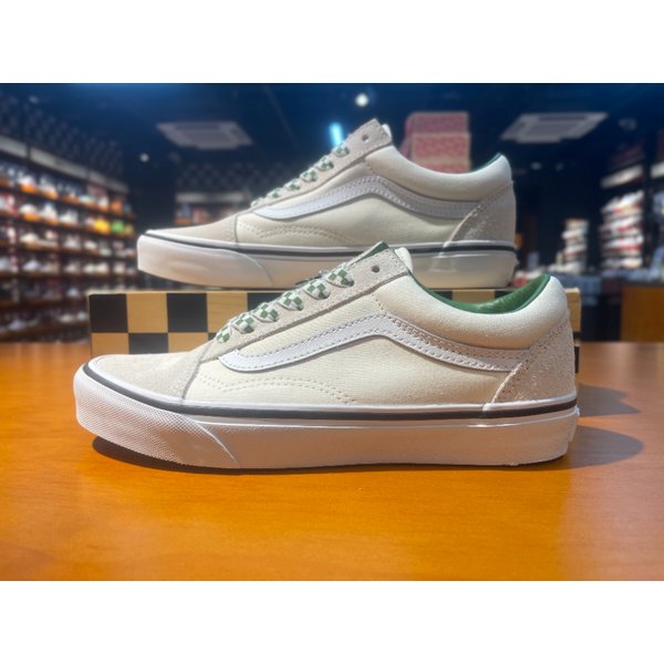 [여주점] (남여공용) 스니커즈 올드스쿨 (아이보리) (VN000D6WBOM)