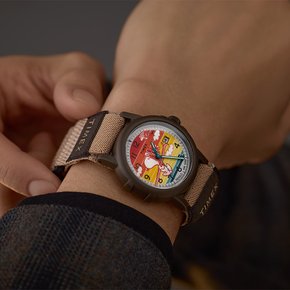 피너츠 캠퍼 스누피 스키 인디글로 야광시계 38mm