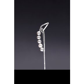 Pearl Theoria Brooch Set