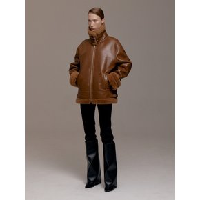 OVERSIZED HIGH-NECK SHEARLING JACKET (CAMEL)