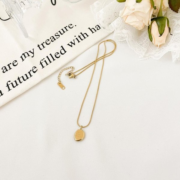 [옷자락] 여자 데일리룩 캐주얼 심플 골드 라운드 목걸이