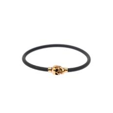 알렉산더 맥퀸 남성 Black Slip On Bracelet with Golden Tone Skull Charm in Rubber and Brass