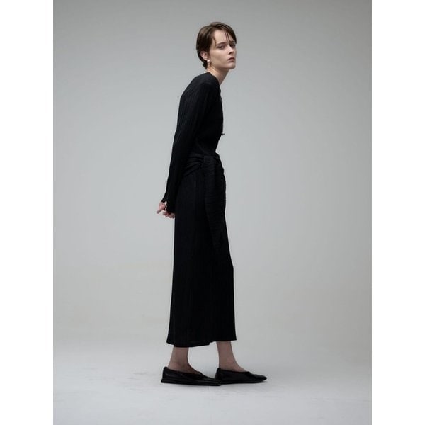 LU EDGE MUFFLER SET PLEATS DRESS