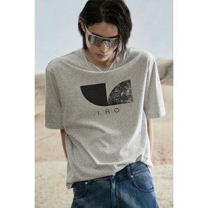 IRO [파주점] 이로 남성 OURI 오버핏 로고 티셔츠 IRTAM24002GYX